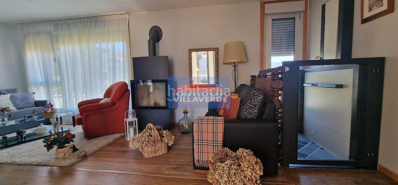 Foto 16ad187d-fbe9-4c8e-ad92-24b05d670afd. Casa chalet de piedra con piscina en Cangas pueblo Cangas