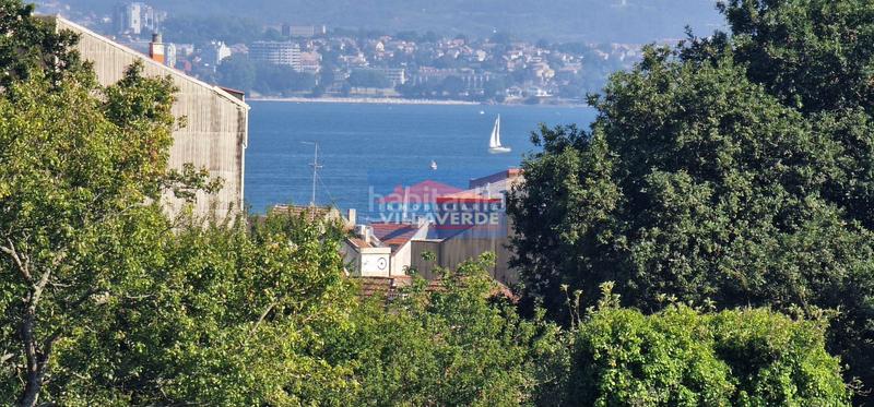 Foto 44a5a272-d175-4130-ae77-847c69e49a40. Casa chalet de piedra con piscina en Cangas pueblo Cangas