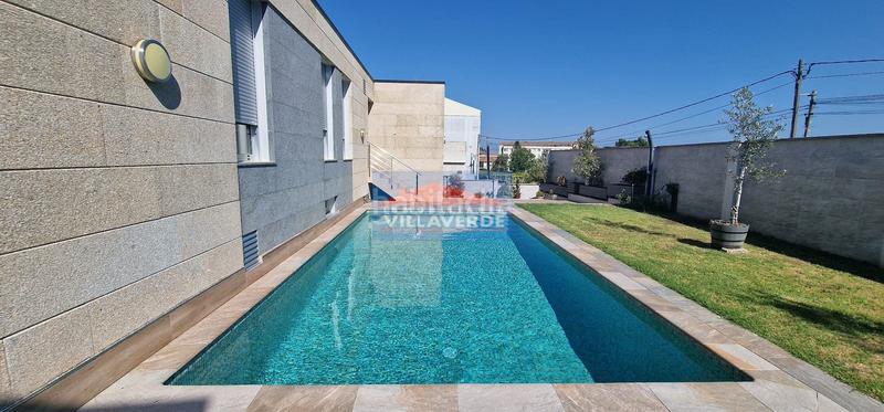 Foto 64d1f4d6-82b0-4c0b-8618-ed605626c030. Casa chalet de piedra con piscina en Cangas pueblo Cangas