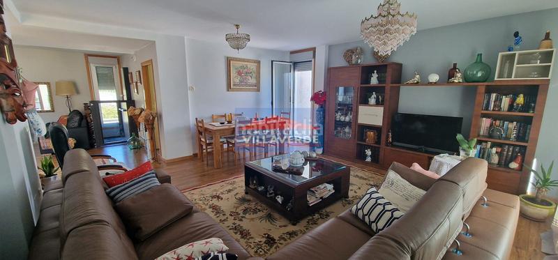 Foto d46121f5-9dfc-4e87-be9c-b7370e7dce0f. Casa chalet de piedra con piscina en Cangas pueblo Cangas