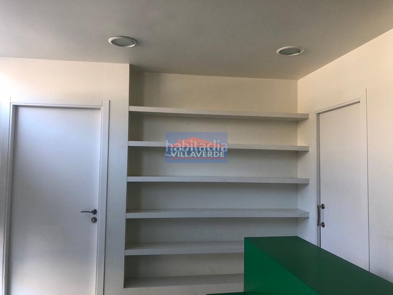 Foto 0967df07-d802-4b70-912f-99227250883d. Alquiler local comercial bajo económico en alquiler en Cangas