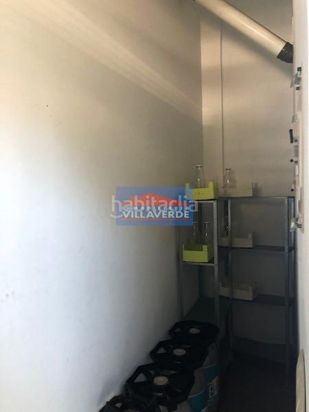 Foto 76ec315f-55c9-4329-805b-47656d24f00c. Alquiler local comercial bajo económico en alquiler en Cangas