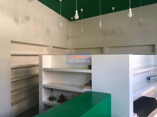 Location Local commercial à Cangas Pueblo. Bajo económico en alquiler en cangas