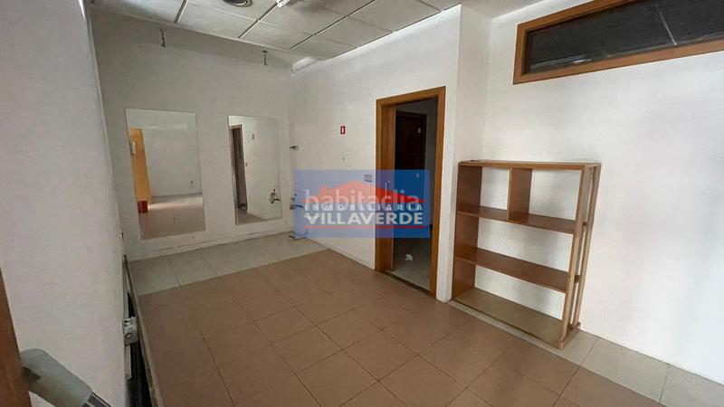 Foto dd555e64-6c67-4c2b-ae12-8c4523bb8bb1. Geschäftsraum in Coiro Cangas