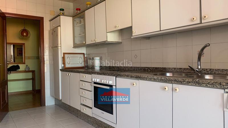 Foto 12f73497-e446-4a49-8998-d4b9e90f7079. Etagenwohnung in Bueu