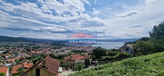 House in Darbo. Casa en sierra naciente con vistas al mar
