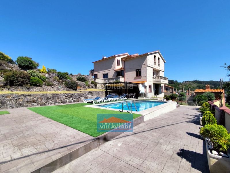 Foto be8d6bdc-b908-481d-9e64-3937752a1493. Casa amb aparcament a O Hío Cangas