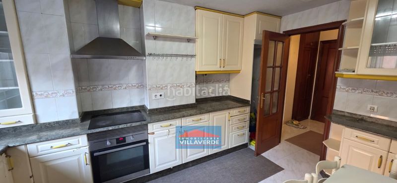 Foto e5bbd0a0-83ac-4f82-b1d6-b34cd4275257. Pis amb calefacció aparcament a Darbo Cangas