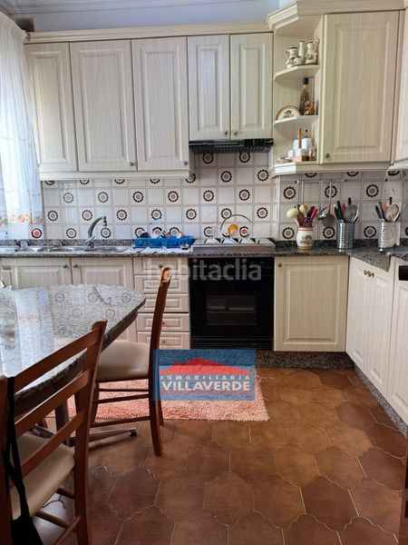 Foto 1c4a0931-b2e1-481c-b67d-4beeeccb0334. Casa adossada amb aparcament a Cangas pueblo Cangas