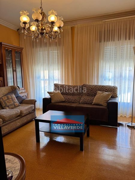 Foto 34696a41-0b70-419c-9c54-d4ac773de621. Casa adossada amb aparcament a Cangas pueblo Cangas