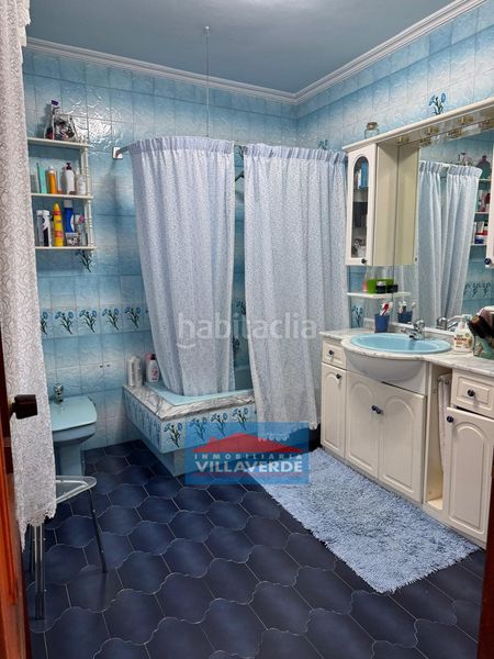 Foto 62a78f45-2945-49a6-a078-07dd3d75ea78. Casa adossada amb aparcament a Cangas pueblo Cangas