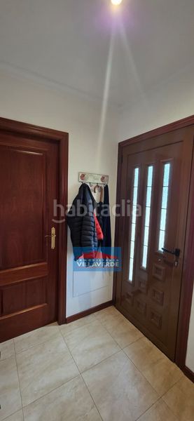 Foto 188c6a2f-eb56-4f62-a3f5-40e0d1bd8cea. Casa adossada amb calefacció aparcament a Darbo Cangas