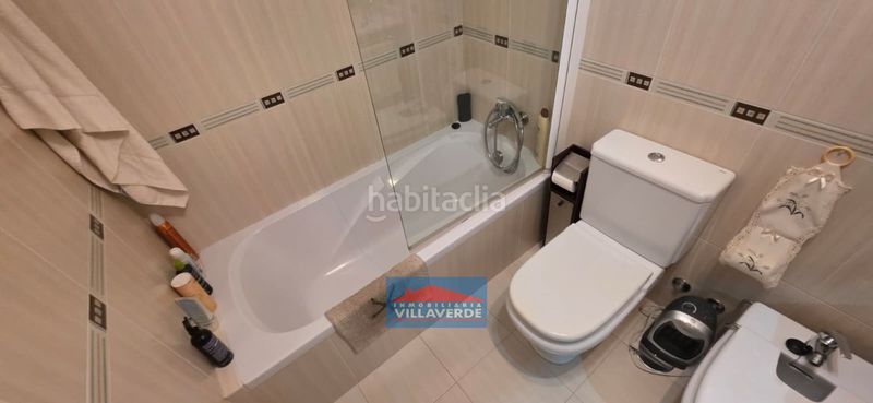Foto 19b6f201-bf49-45fe-8dd6-87170f27fd5a. Casa adossada amb calefacció aparcament a Darbo Cangas