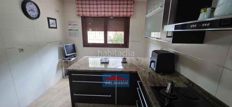 Foto 4858c893-a890-4a62-bdb7-c2dcf9768cfa. Casa adossada amb calefacció aparcament a Darbo Cangas