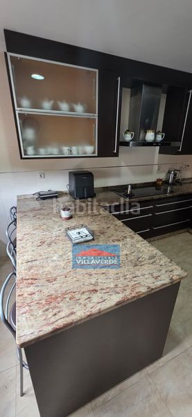 Foto f20c26df-c541-4838-b7e1-e97db4335e25. Casa adossada amb calefacció aparcament a Darbo Cangas