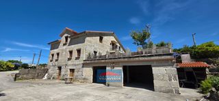 Casa a Marín. Más de 500 m construidos y 2.200 m de finca en una histórica cas