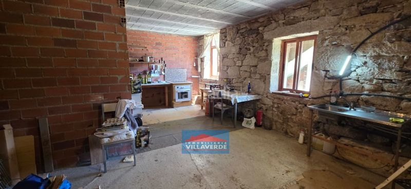 Foto 9d4f1e62-292c-402a-bf08-78c7f113a974. Casa amb aparcament a Marín