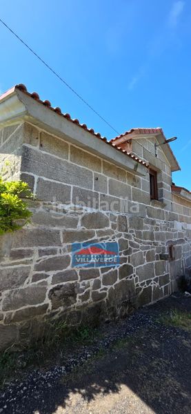 Foto e9af48ab-487f-47f9-885c-02c38f3008cb. Casa amb aparcament a Marín
