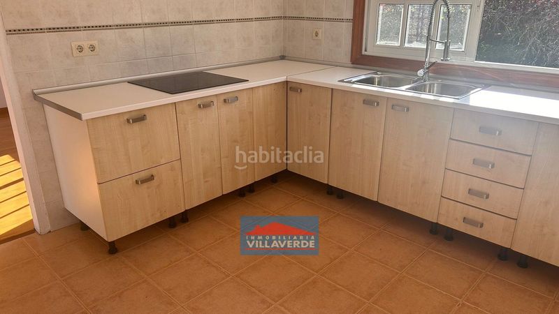Foto 20cd00d1-12ba-4f46-bdd8-84cc16fda40a. Casa a Darbo Cangas