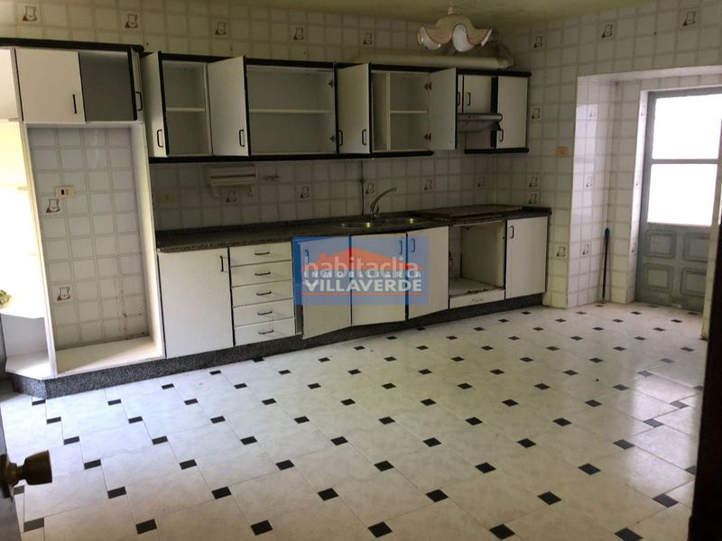 Foto 0a55f886-474f-4da2-a4ea-df14e6314392. Casa amb calefacció a Cangas pueblo Cangas