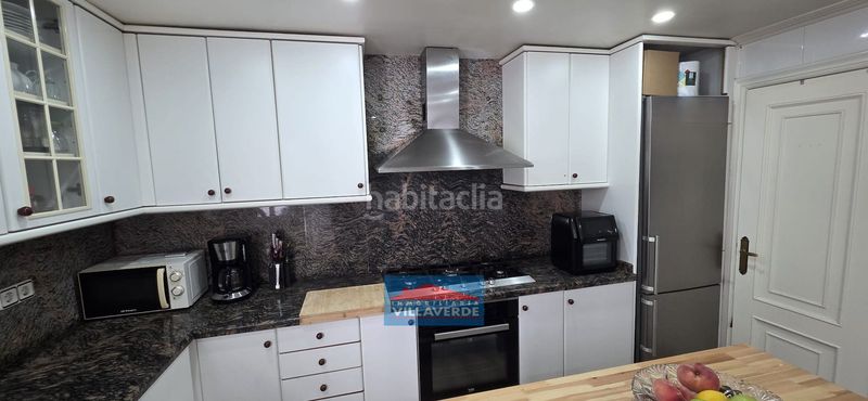 Foto e58393bb-632d-49c4-beb2-aa72d15837a0. Pis amb calefacció a Cangas pueblo Cangas