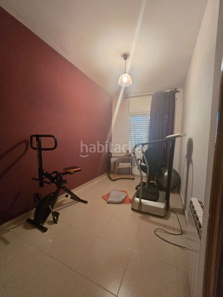 Foto f6695254-55bd-48d5-98ea-e762cb1045db. Casa adossada amb calefacció aparcament a Ca n'Oriac Sabadell