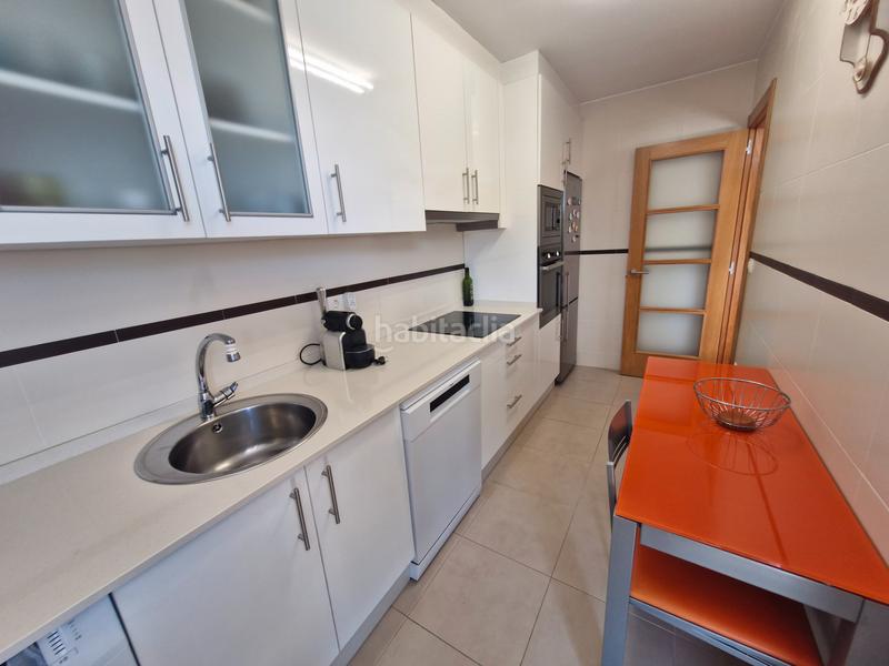 Foto 85693ced-5df1-4f31-bd1b-7a7a001a6f62. Zweistöckige wohnung in rua fiallega 2 in Foz