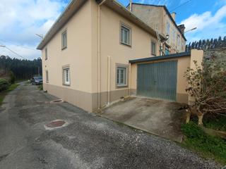Maison jumelée à Lugar de ferreira vella 25. Casa pareada en perfecto estado con finca de 900m2