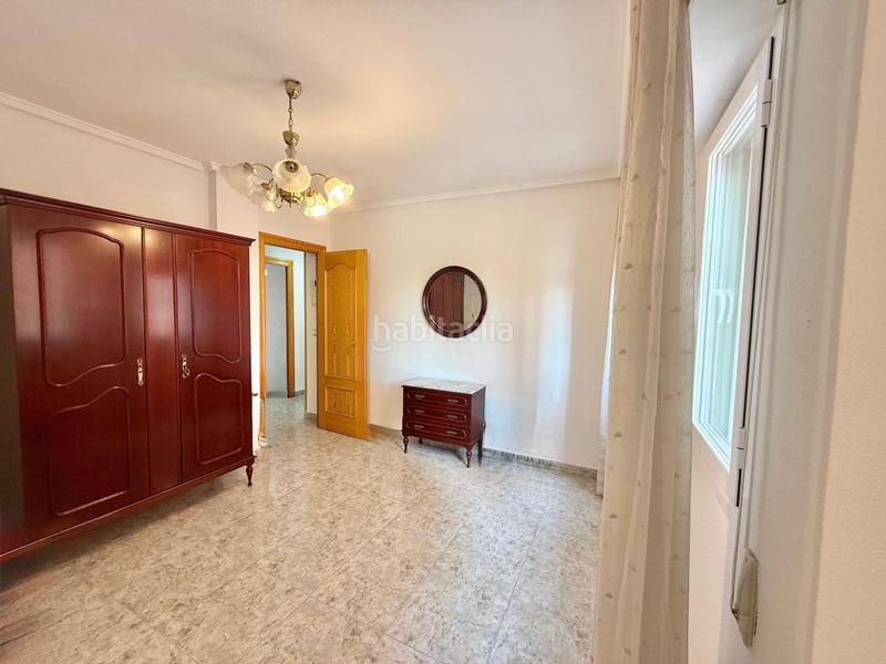 Foto 71cf3f8f-a6f7-4b85-930c-ba5cf0be0e26. Alquiler piso estupendo piso de alquiler muy amplio, todo exterior con balcón visítelo! en Orihuela