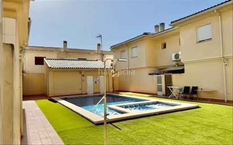 Foto f28afc72-c325-4583-b886-98a821ec9fd8. Casa estupendo dúplex seminuevo, con garaje, piscina, gimnasio... visítelo ya sin compromiso!! en Redován