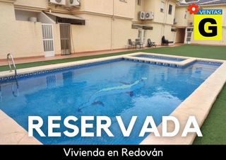 Casa en Calle granada 10. Estupendo dúplex en redován seminuevo, con porche, garaje para v