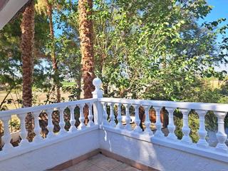 Chalet en Vereda liorna. desam. 7. Maravillosa villa a tan solo 5 min de orihurela, seminueva, toda