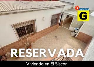 Casa  Calle angel_(siscar). Estupenda casa en el siscar, con patio,, terraza, para entrar a
