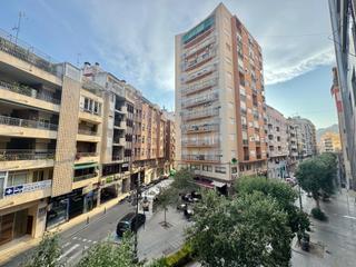 Pis a Calle obispo rocamora 10. Estupenda vivienda en obispo rocamora, para entrar a vivir con