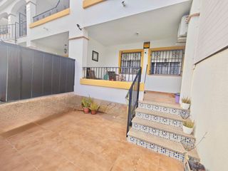 Haus in Calle vega baja-campaneta 14. Bungalow en venta en la campaneta, seminuevo, amueblado  visítel