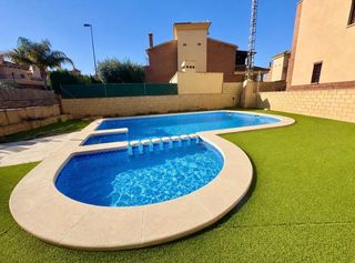 Semi detached house in Avenida libertad 13. Acogedor dúplex en el corazón de benferri por solo 143000 de dos