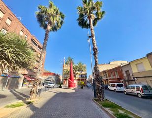 Miete Autoparkplatz in Calle capuchinos 20. Plaza de garaje en capuchinos por tan solo 40 para coche grande