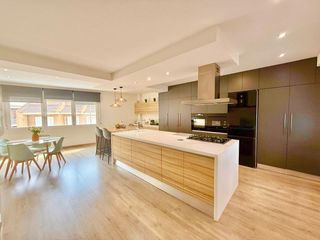 Etagenwohnung in Calle constitucion la 2. Magnífico piso en orihuela, todo reformado con materiales de pri