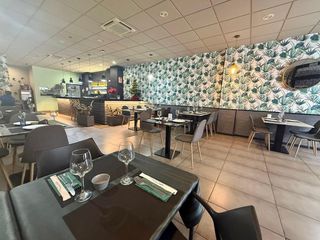 Lloguer Local Comercial  Calle aragon 7. Se traspasa magnifico restaurante con todo amueblado y en funcio