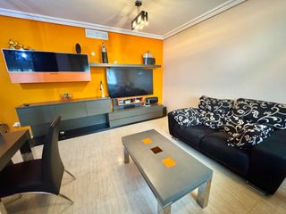 Appartement à Calle arbol 14. Estupendo piso de venta en orihuela seminuevo, con garaje cerrad