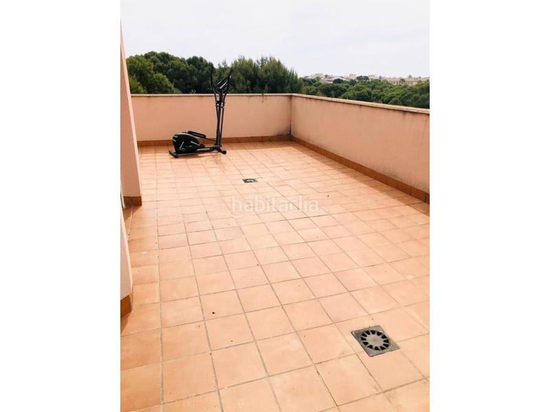 Foto a07f7c69-fe00-4ea3-99ad-e58f0f92b9a3. Casa superficie total 500 m², casa superficie útil 450 m², hab. individuales: 4, habitaciones dobles: 3, hab. dobles son suites: 2, 4 b en Orihuela