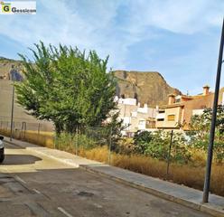 Terreny residencial  Calle lepanto. Estupendo solar muy amplio que da a tres calles, se pueden hacer
