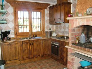 Casa a Redován. Impresionante chalet rustico en redován seminuevo visitelo y hag