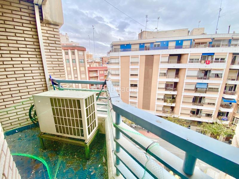 Foto 8d34229c-a666-4cd1-aab8-38d2f172f2c8. Piso estupenda vivienda en el centro con vistas a la glorieta, visitela sin compromiso!! en Orihuela