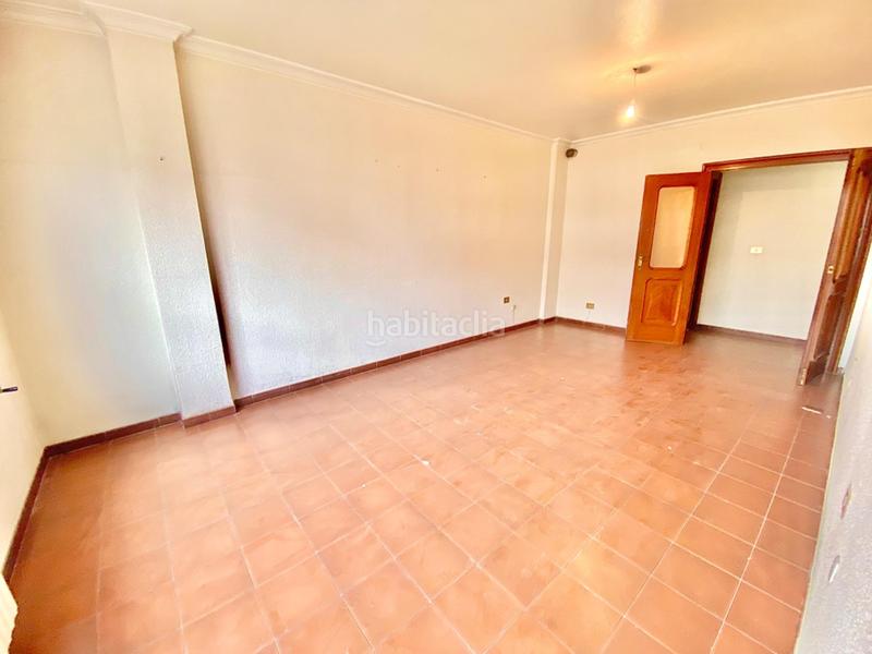 Foto d0e9e543-a571-4fd9-ae86-ca98827569e4. Piso estupenda vivienda en el centro con vistas a la glorieta, visitela sin compromiso!! en Orihuela