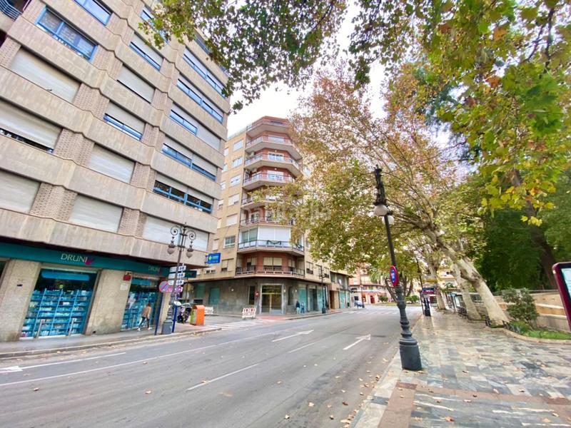 Foto e1daabec-3b28-478f-9468-051d3785ac1e. Piso estupenda vivienda en el centro con vistas a la glorieta, visitela sin compromiso!! en Orihuela