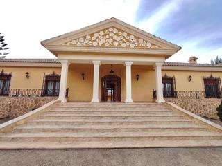 Chalet à Montepinar - La Aparecida - Raiguero. Villa de lujo a tan solo 30 min de la playa  con parcela de 1362