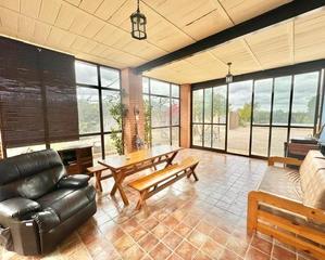 Xalet en Calle san jeronimo 6. Estupenda casa en benferri con parcela y piscina privada, lista