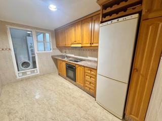 Pis a Calle antonio pinies 67. Estupenda vivienda en los huertos, seminueva con garaje y balcón