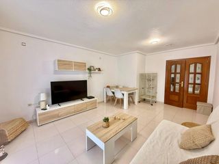 Piso en Orihuela Ciudad. Esupenda vivienda en orihuela, seminueva, rodeada de servicios,